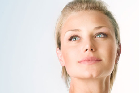 Acide hyaluronique pour rajeunir et remodeler